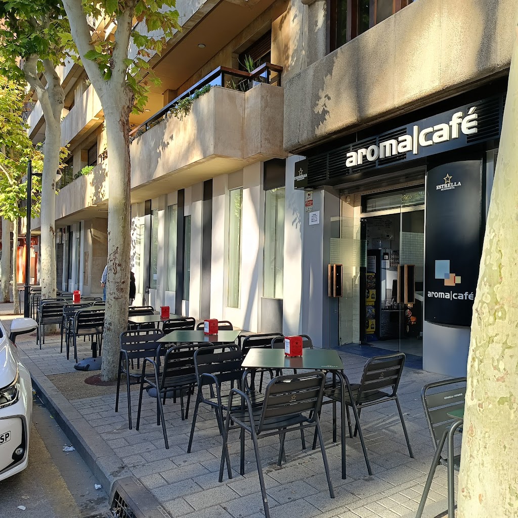 Cafeteria Aroma Cafe.