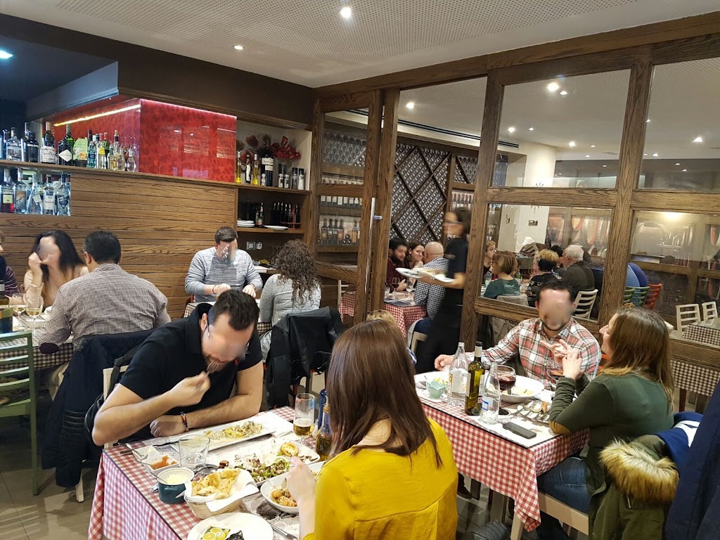 La Piazza Onda, Castello