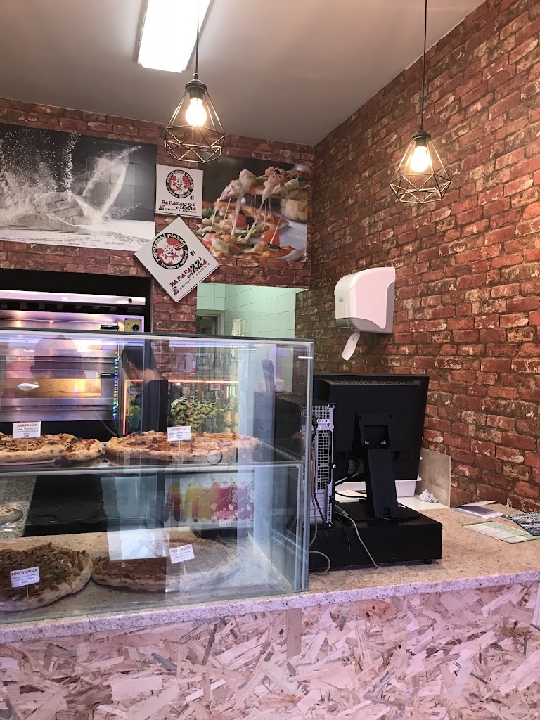 Paparazzi Pizza — Ambiente