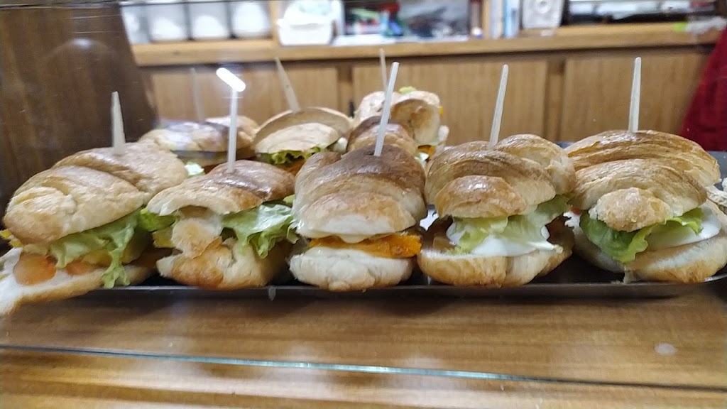 Bar Las Picas — Comida y bebida