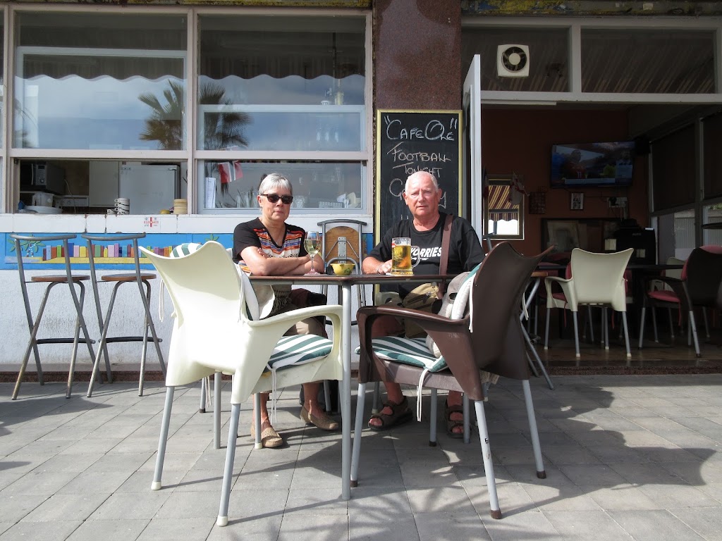 Cafe Ole — Ambiente