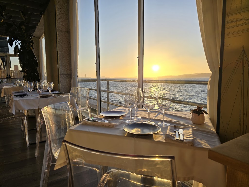 Albatros Restaurante-Terraza-Bar — Ambiente