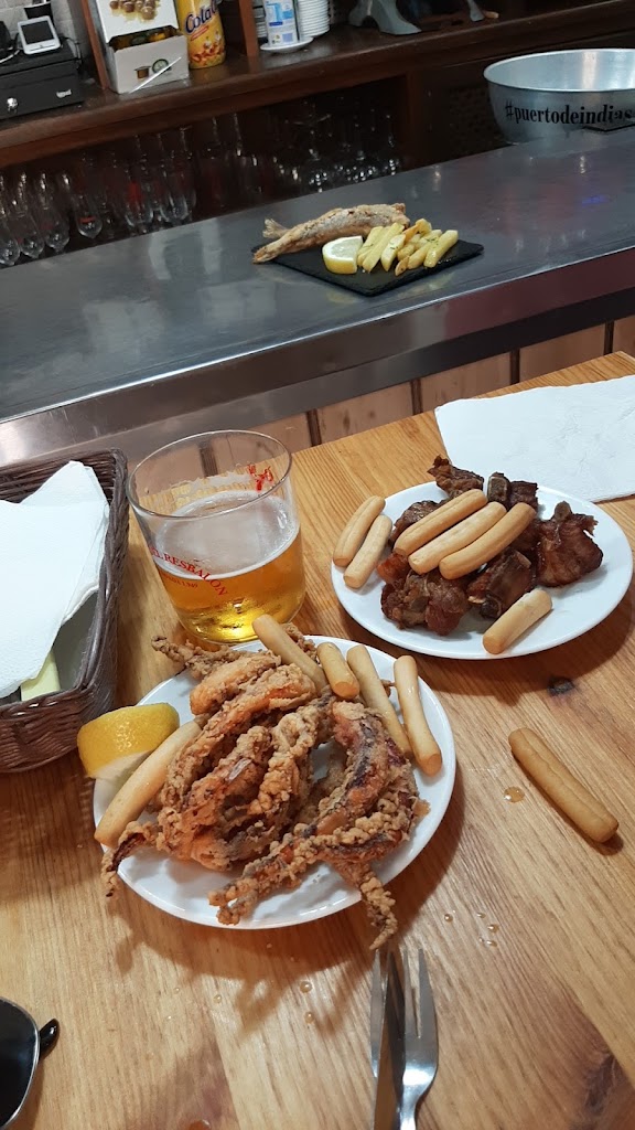 CERVECERIA El Resbalon — Comida y bebida