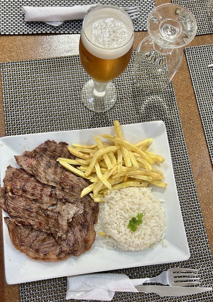 Super Grelhados — Comida y bebida