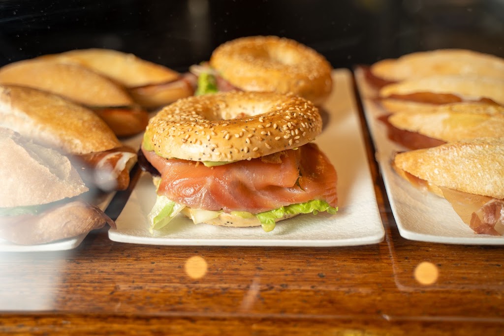 La Barrica del Sancho Ramirez — Comida y bebida