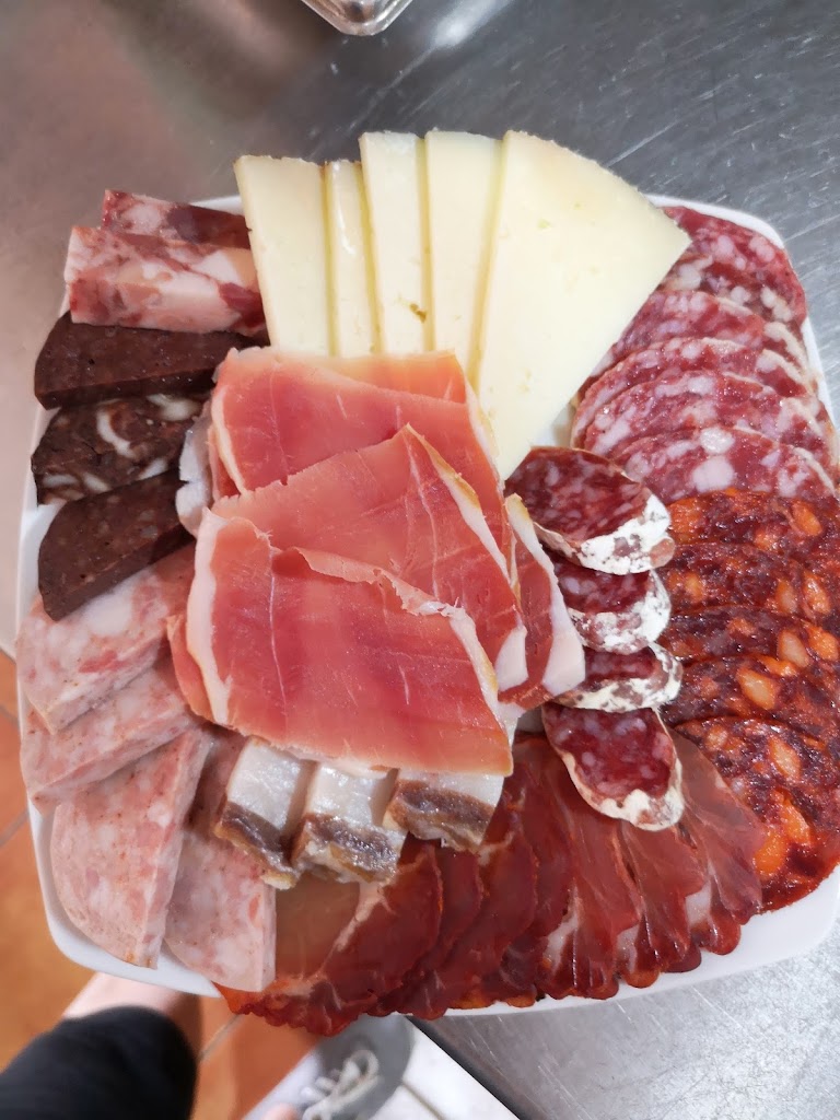 La Tasca Iberica — Comida y bebida