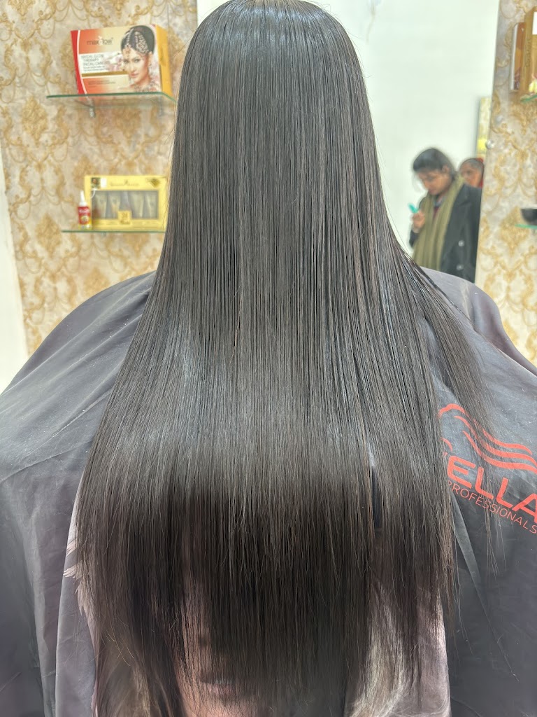 Naira Makeup Studio And Salon