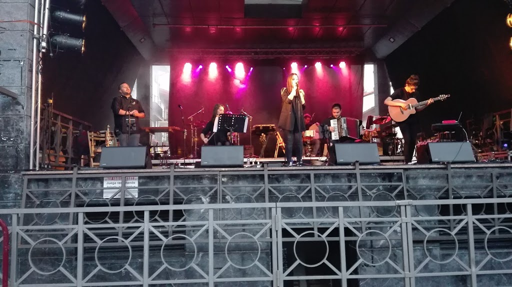 Bar Herga — Escenario
