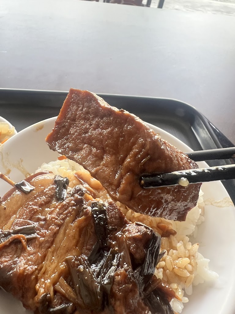 胡麻將爌肉飯 的照片