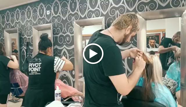 Antonio Moya Pivot Point. Formacion Academia peluqueria y estetica. Escuela de barberia. — Del propietario