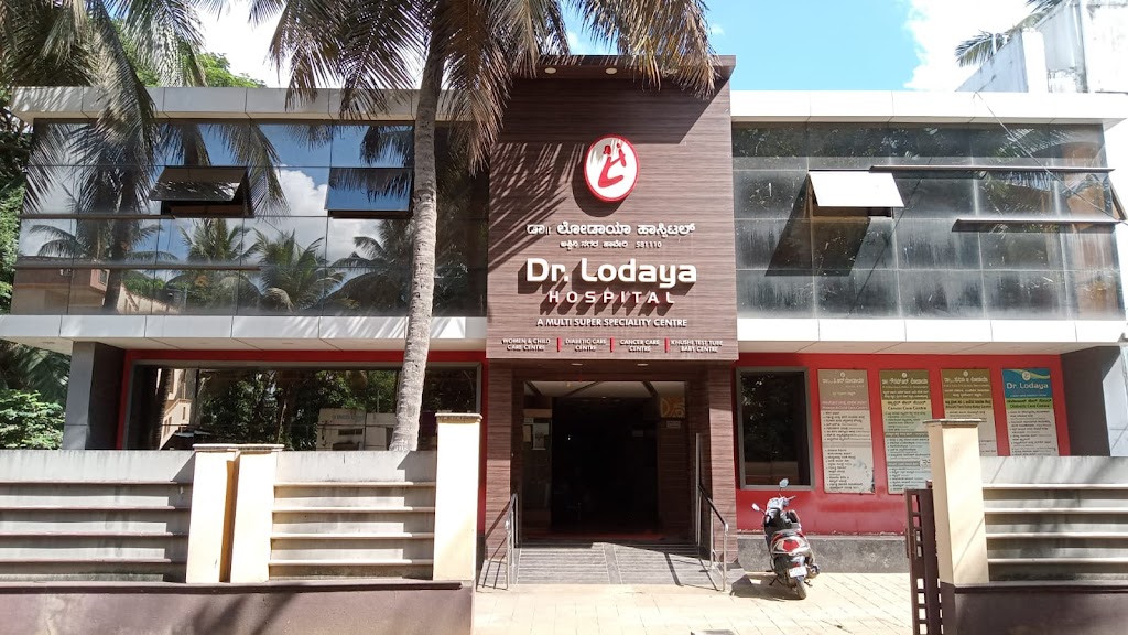 Dr. Dr Lodaya Hospital