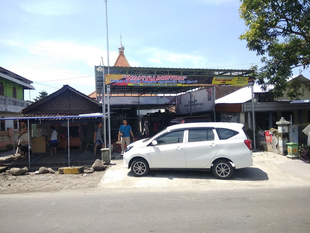 Bengket cet kenteng body repair mobil Wahyu Motor