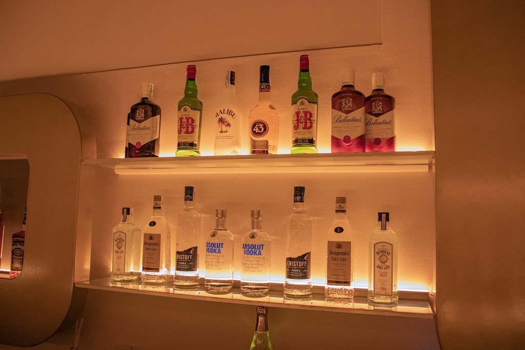 MUSEUM BAR by Toni Peret