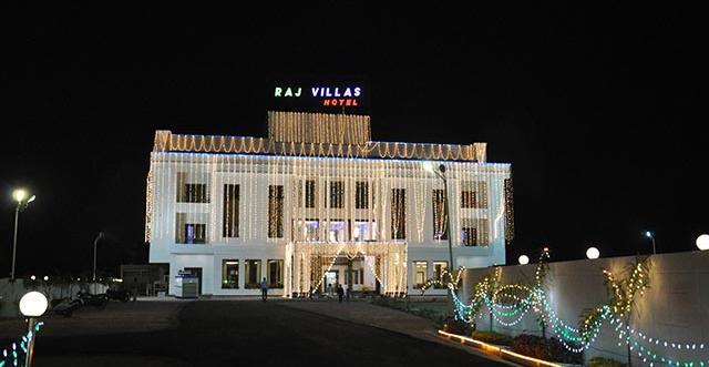Hotel Rajvillas Guna