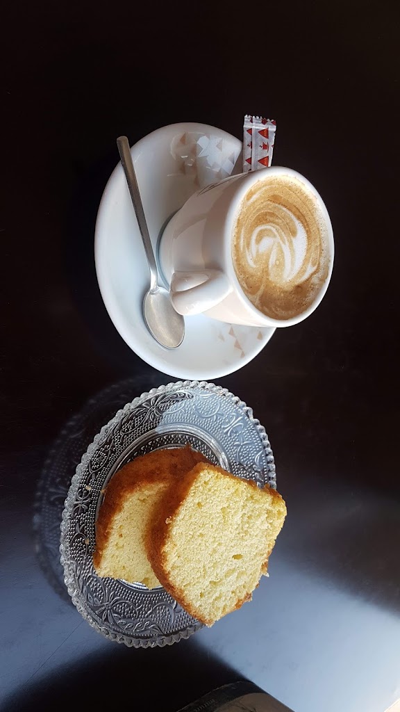 NOVECENTO CAFE — Comida y bebida