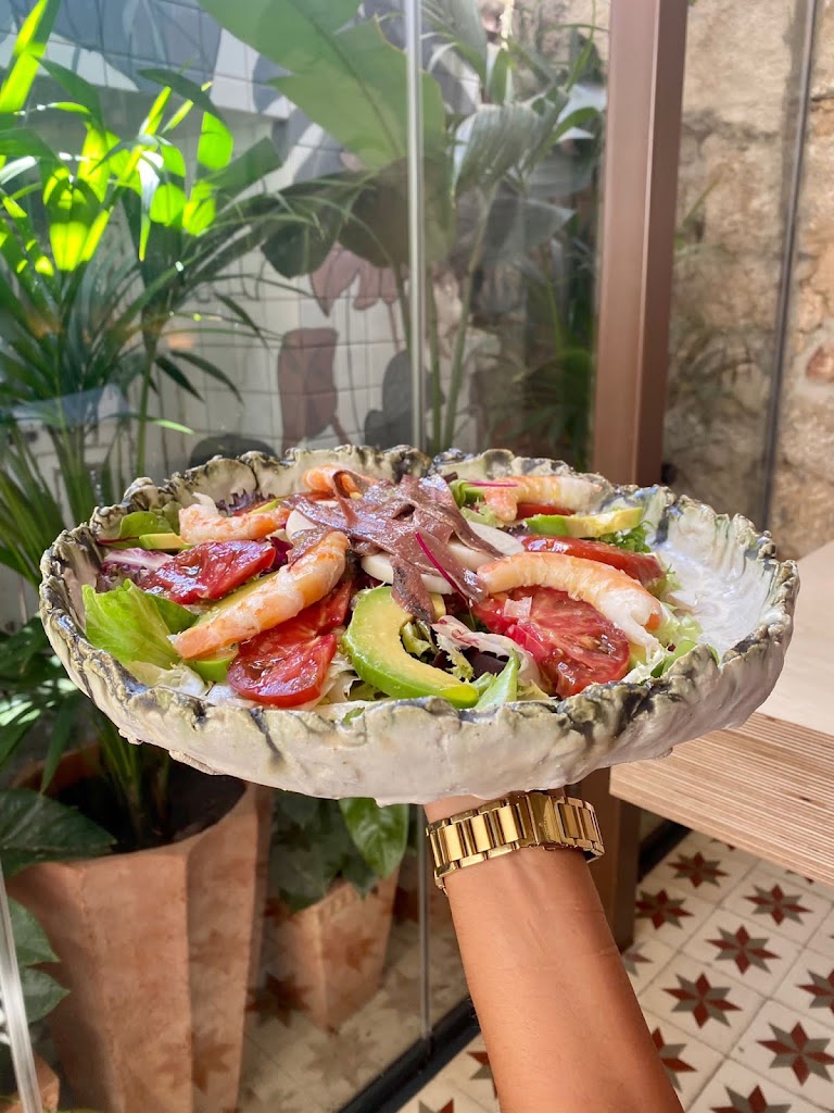 La Bernardina — Comida y bebida