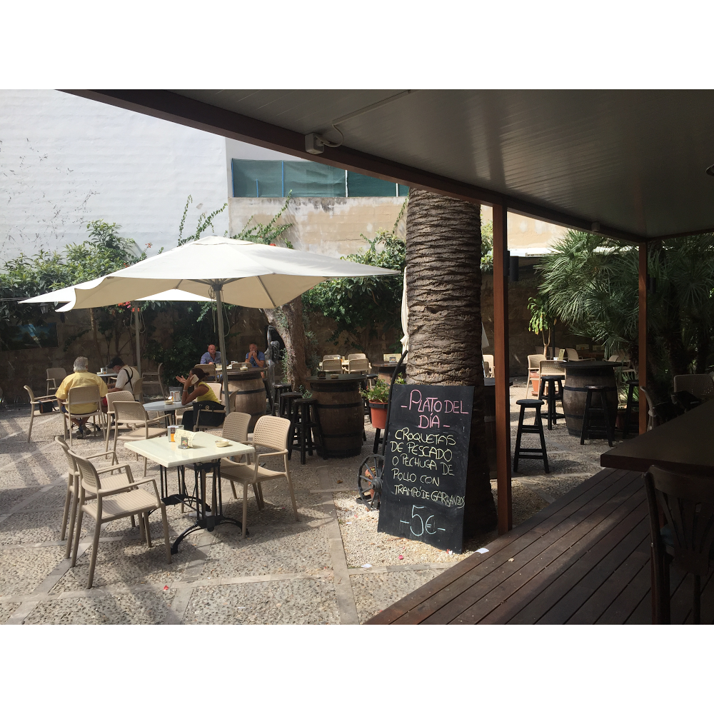 Sport bar Cafeteria, Apuestas Deportivas, Local de Juego - Punt de Joc (Es Jardi) — Del propietario
