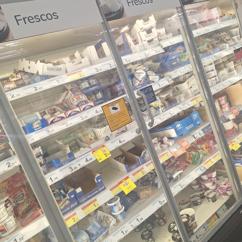 Carrefour — Interior