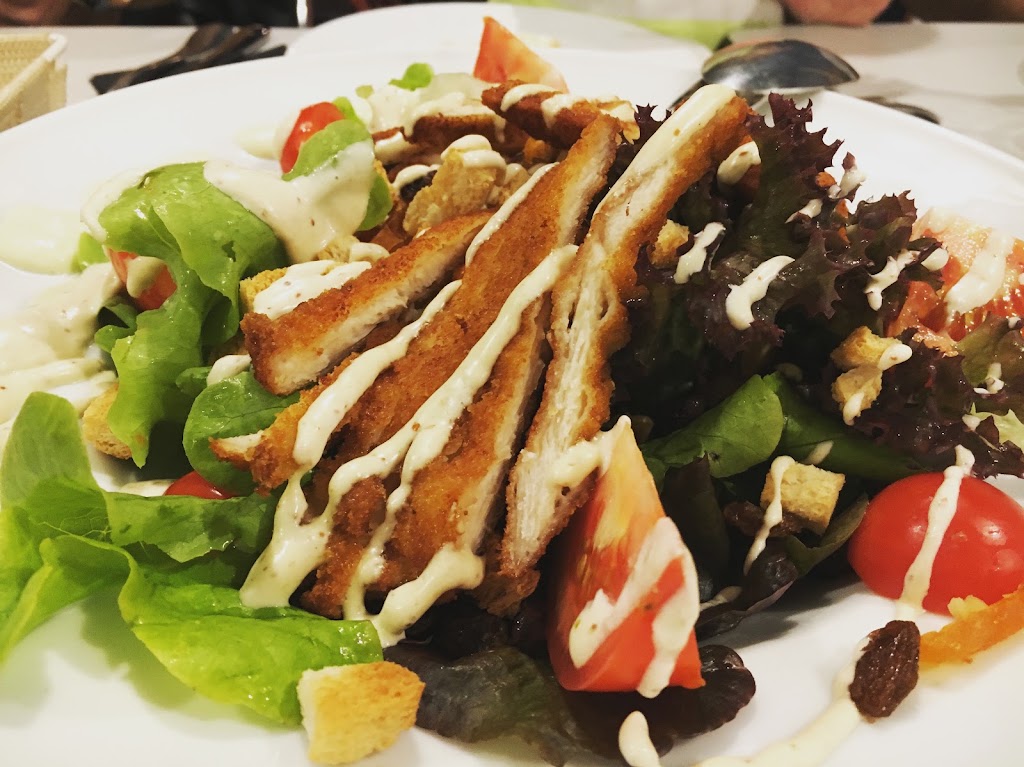 Malecon Restaurante & Copas — Comida y bebida