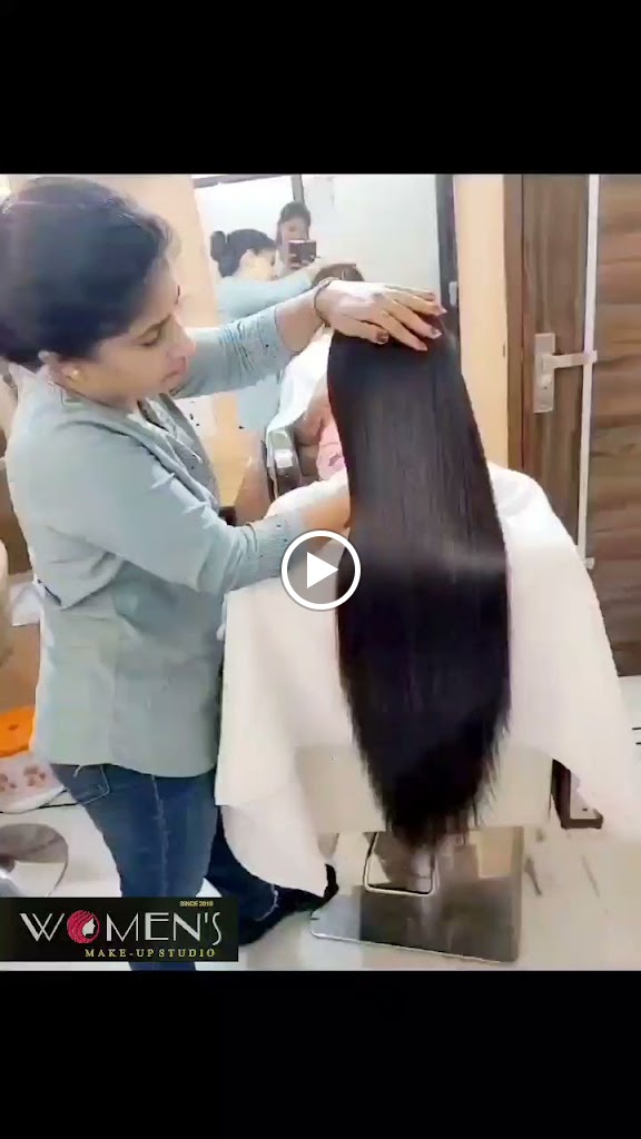 Women S Makeup Studio Female Salon Training Centre