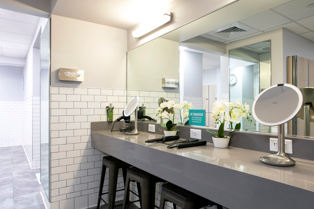  Crunch Fitness - Midtown East