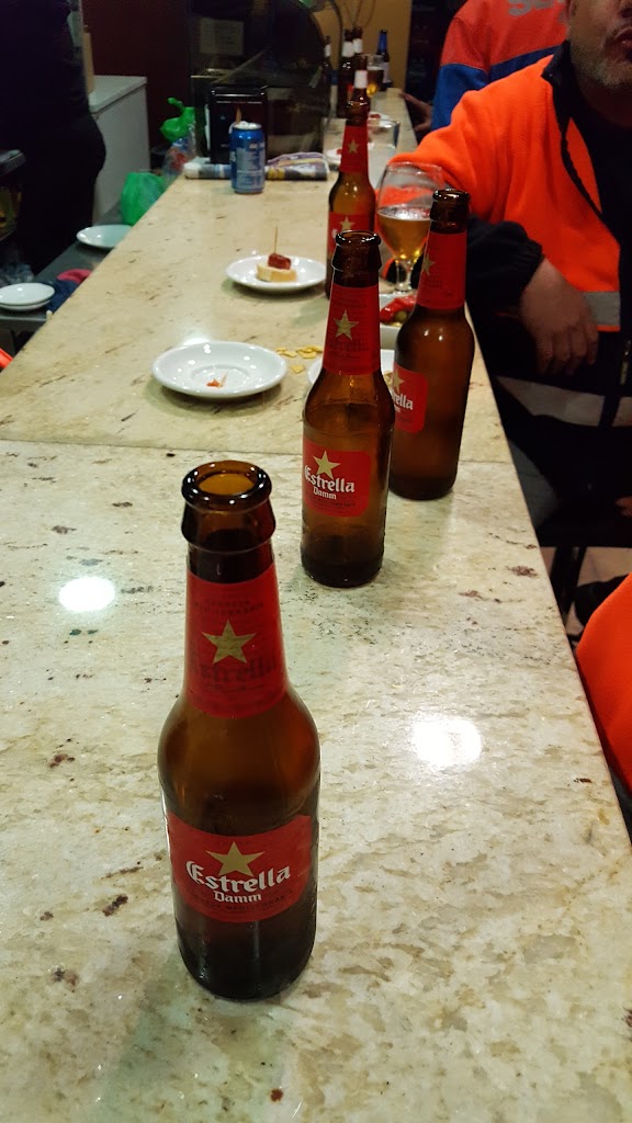 Manguito's Bar — Comida y bebida