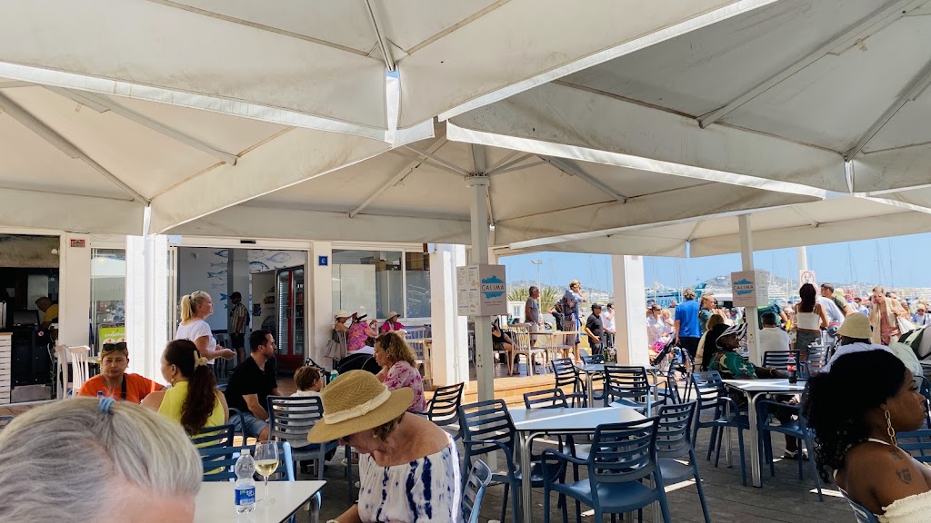 Bar Cafe Porto Evissa — Ambiente