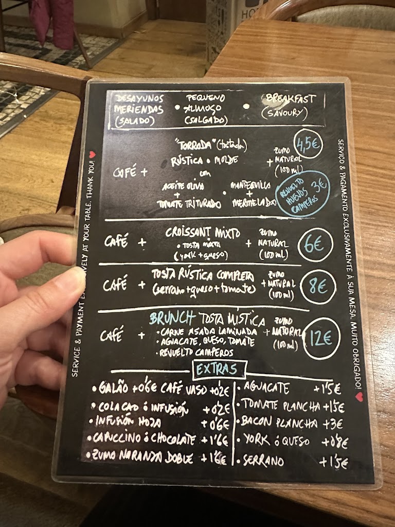 LUSITANIA CAFE — Carta