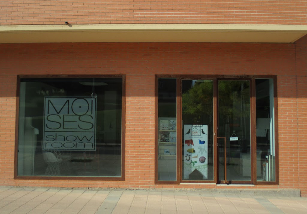 MOISES SHOWROOM | Tienda de muebles de diseno y decoracion