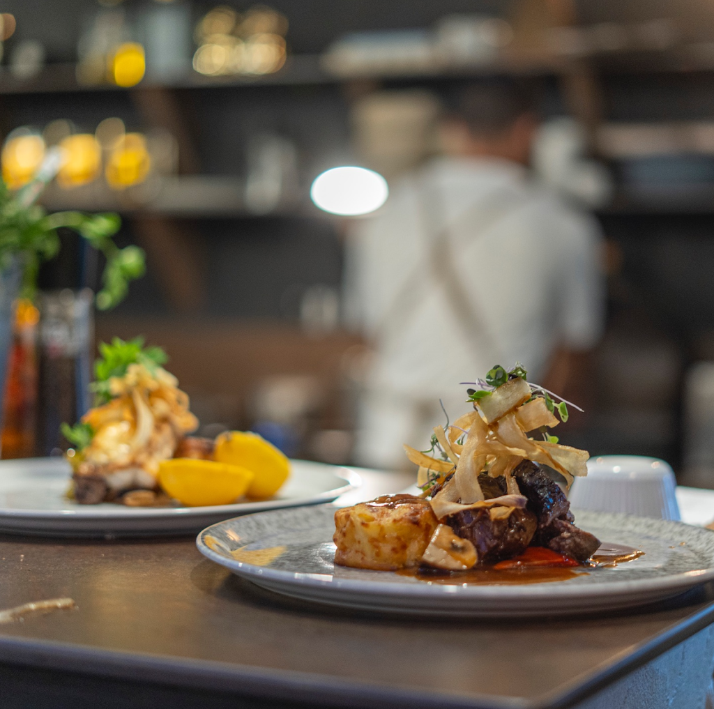 Restaurante Finca La Vuelta — Comida y bebida