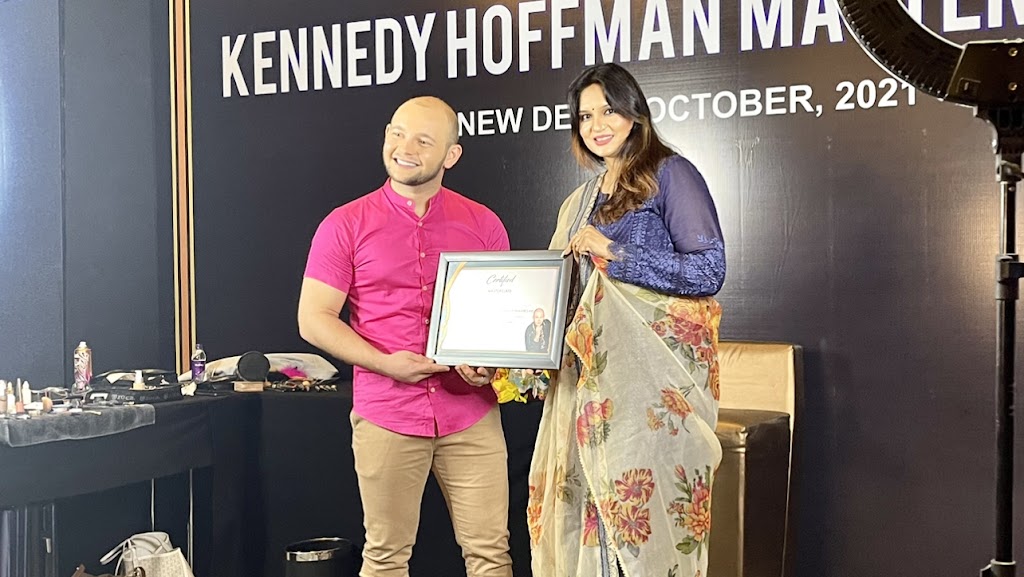 Deepm Makeup Studio Unisex Family Salon