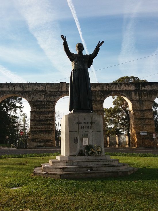Monumento em Homenagem ao Papa Joao Paulo II
