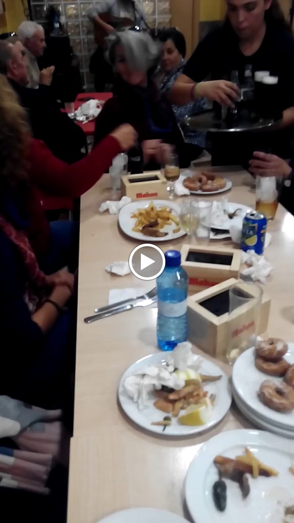 Don Sancho en familia Cafeteria Bar — Comida y bebida