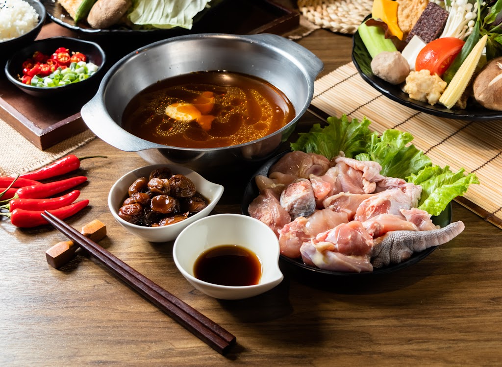 湯引石鍋（大里石頭火鍋｜雞鍋｜素食鍋物） 的照片