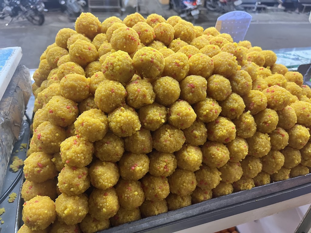 Khandelwal Sweets Dhar