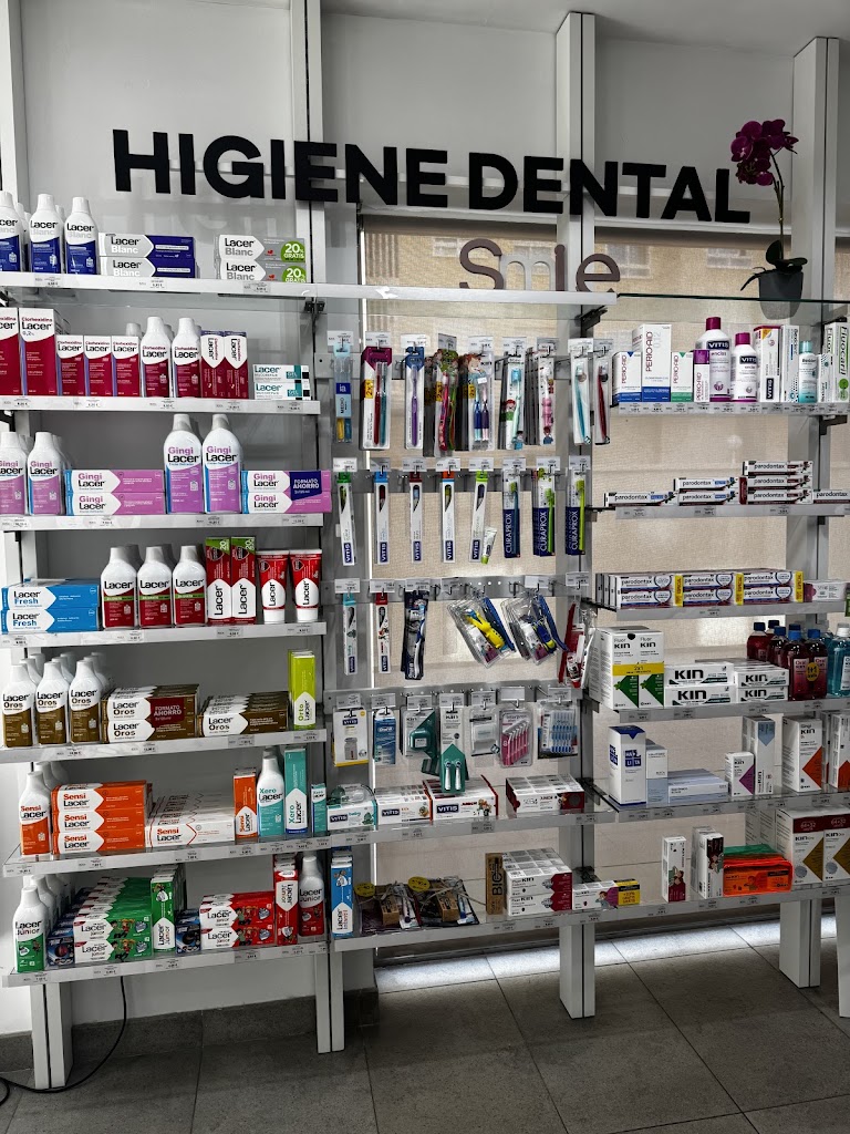 FARMACIA RONDA - Lda Maria Garcia Oltra — Del propietario
