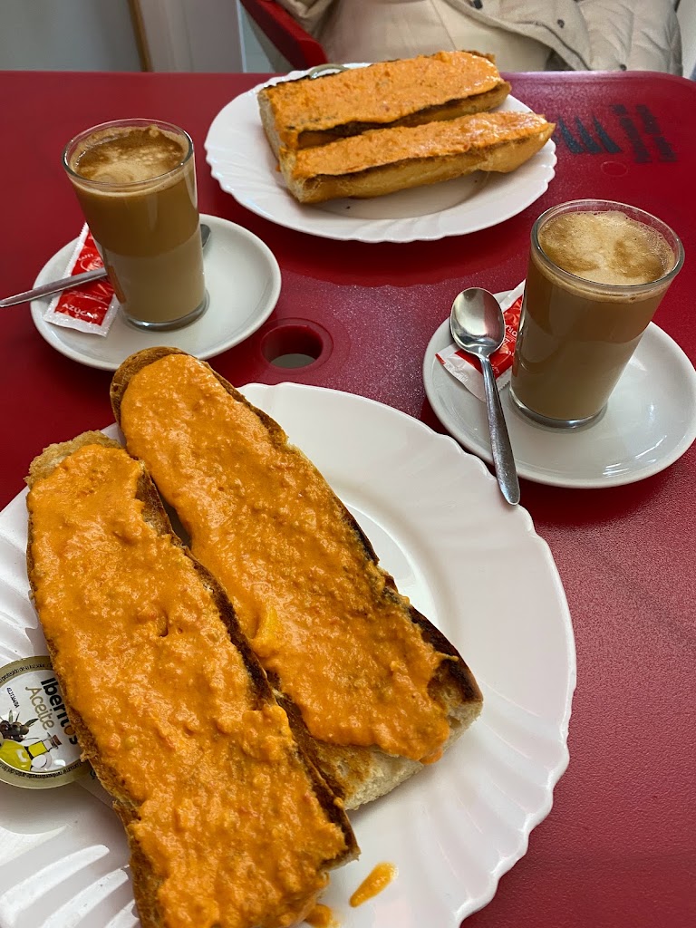 Cafeteria Jose Saramago — Comida y bebida