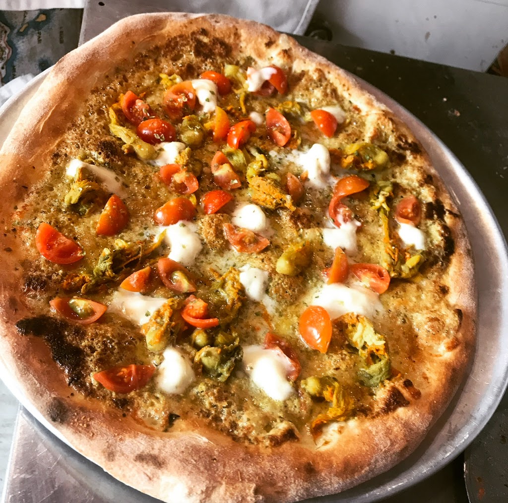 Mamma Mia — Comida y bebida