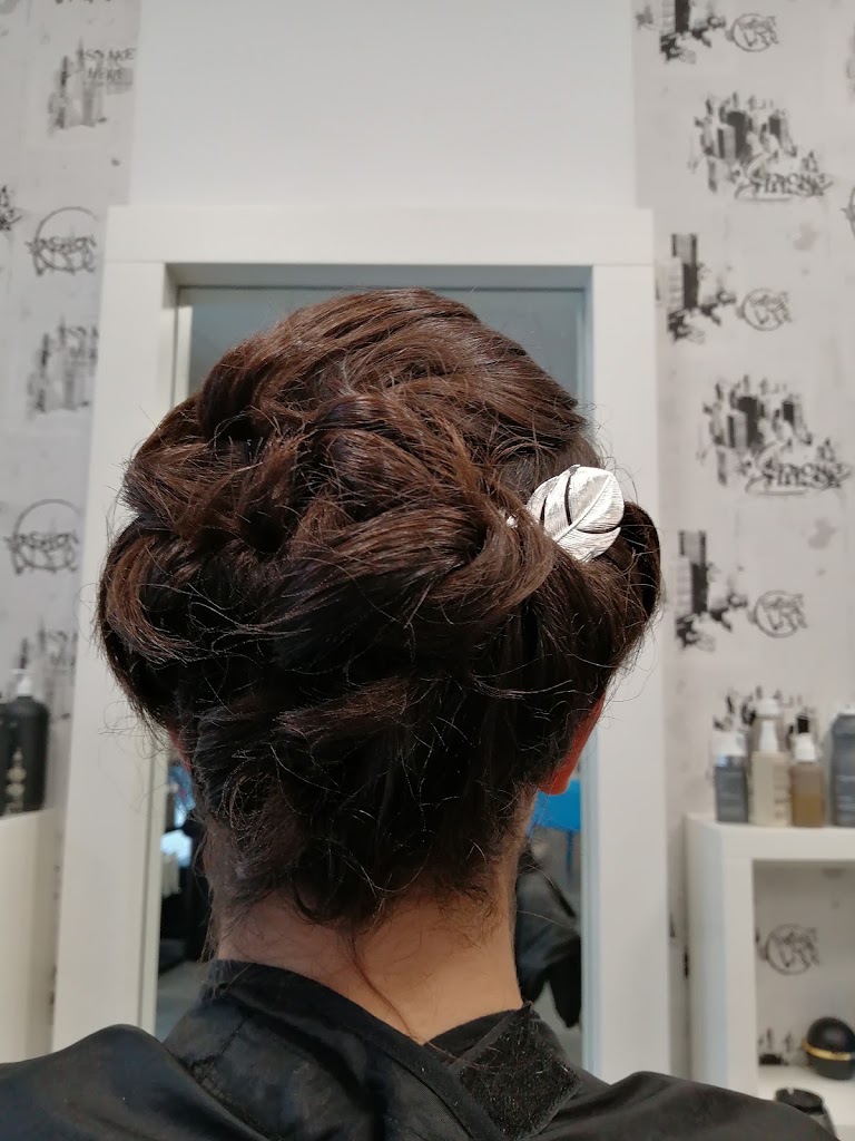 HAIR TIME Miguel Valdes ESTILISTAS — Peinado