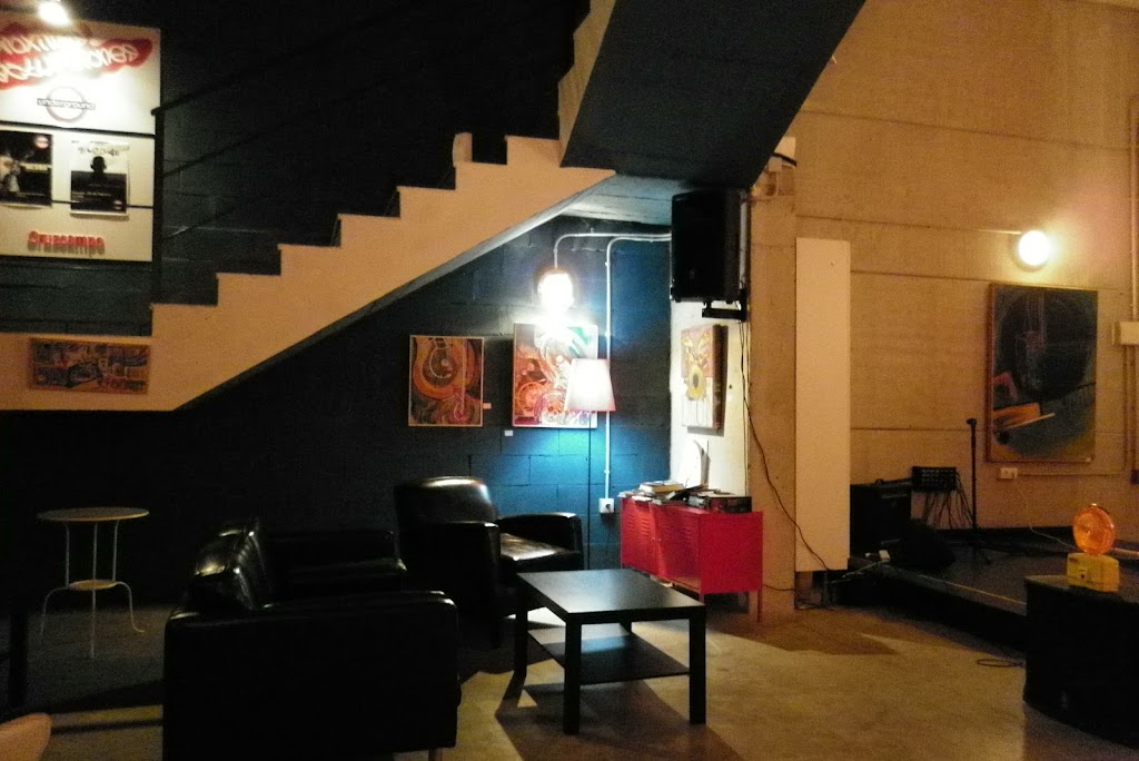 underground music club