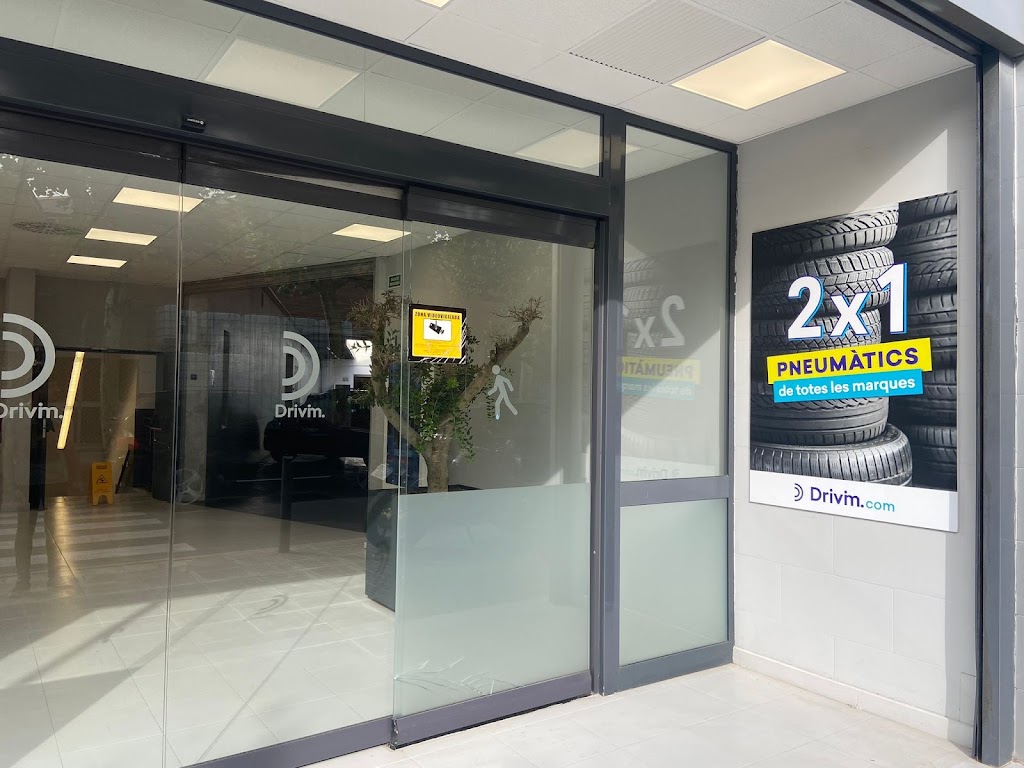 Taller Oficial Abarth Badalona - Drivim — Exterior