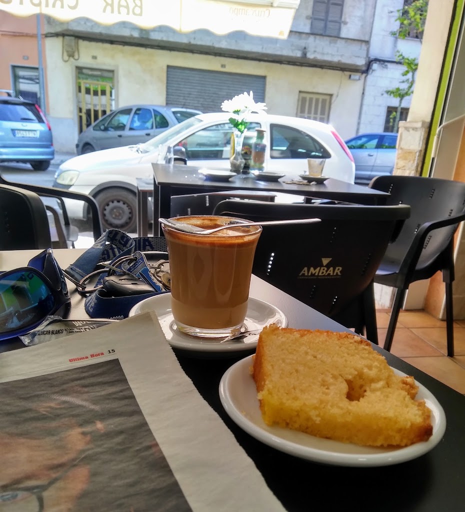 Bar Cafeteria Cristo Rey — Comida y bebida