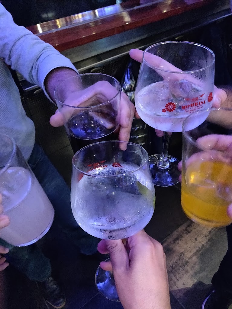 Music Bar JJ — Gin tonic