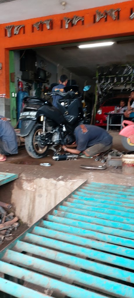 Toto Motor Spesialis Knalpot