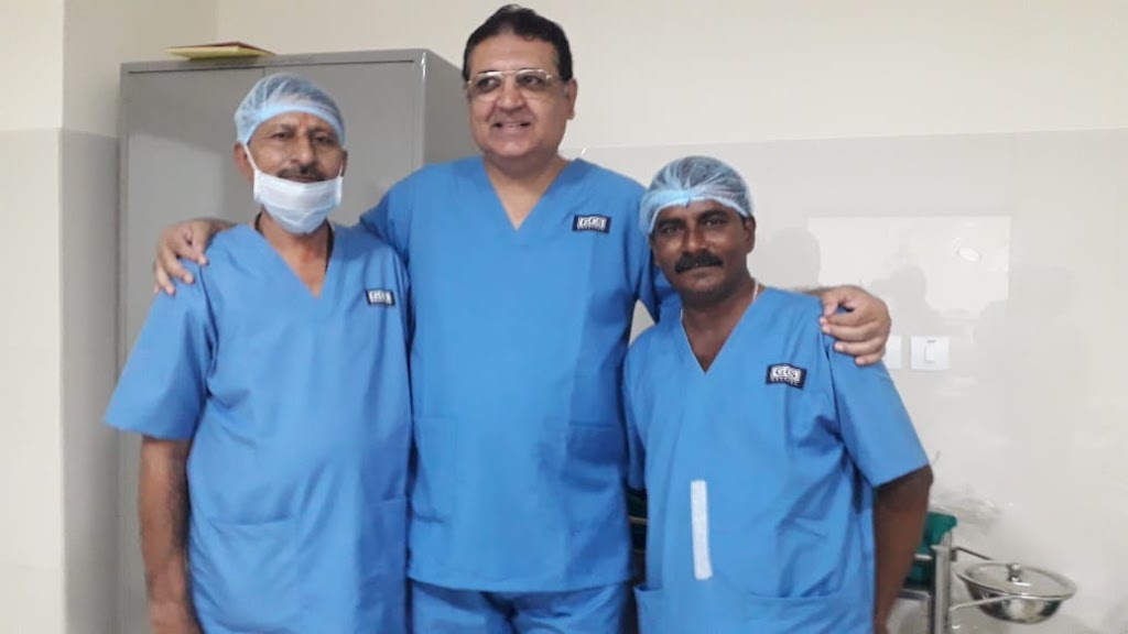Dr. Dr Suresh Bhagia Vascular Surgeon In Hansol Ahmedabad