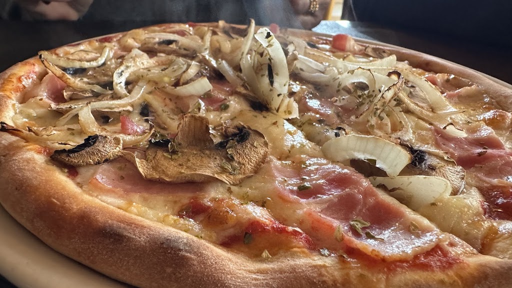 La Vieja Simona — Comida y bebida