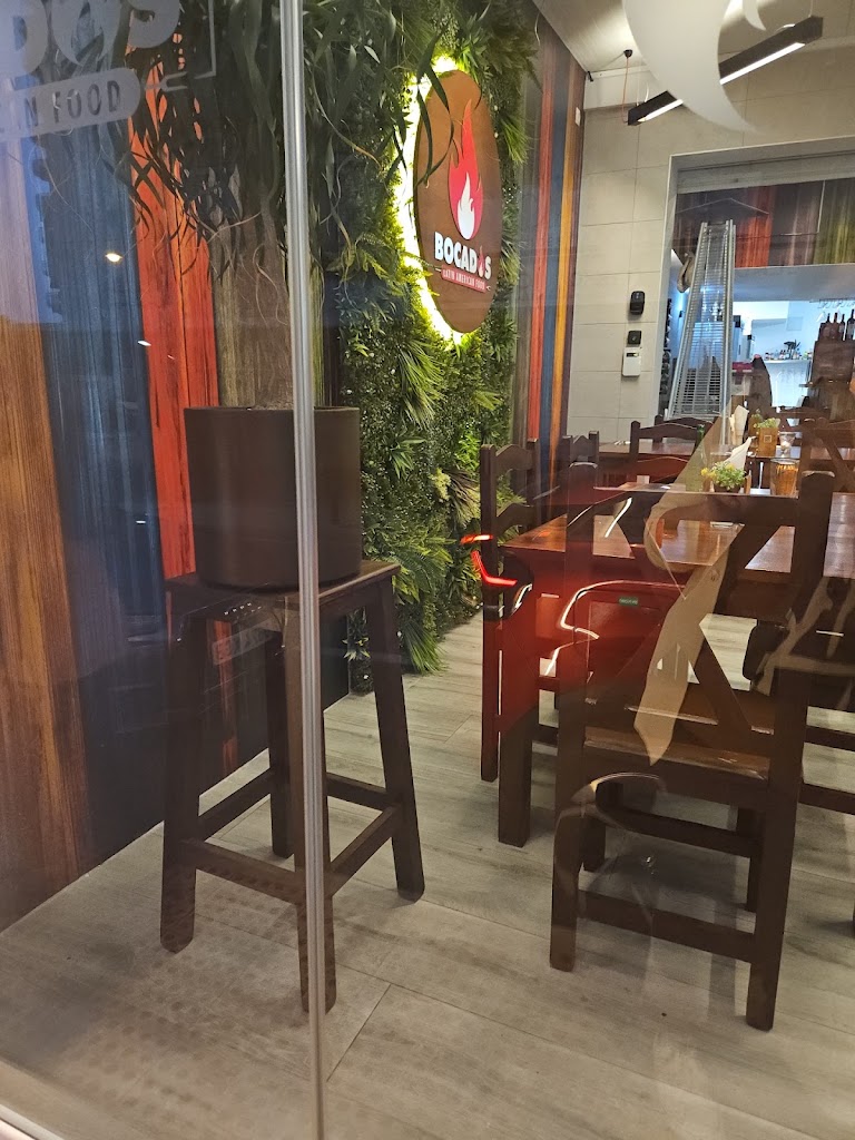 Restaurante Bocados - Latin american food — Ambiente