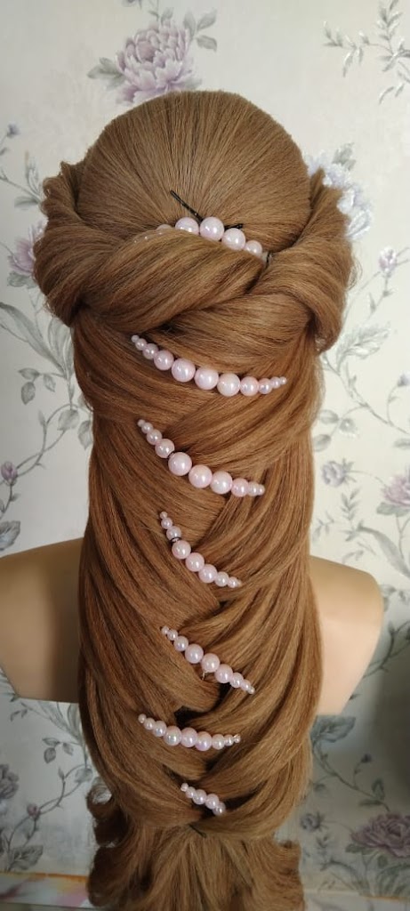 Look Beauty Hub And Academy