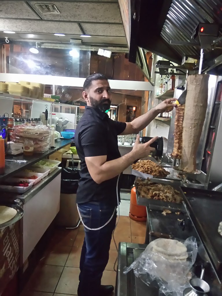 ANTONIOS KEBAB TETERIA — Ambiente