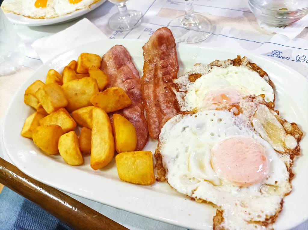 Can Joan — Comida y bebida